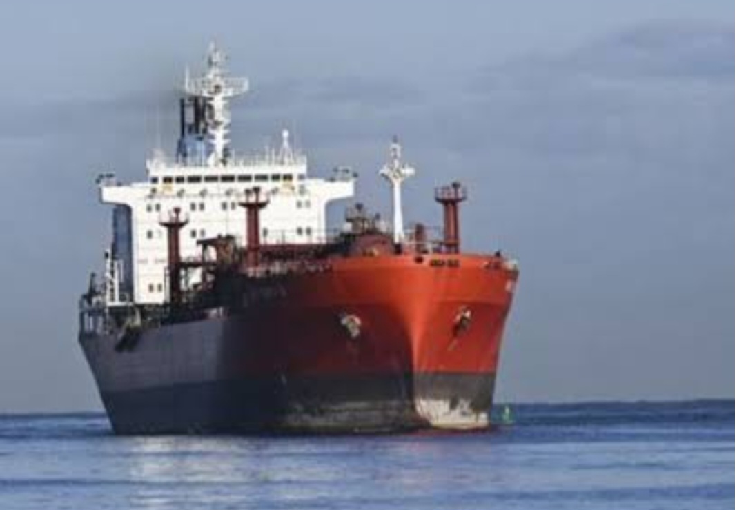 Harga Minyak Mentah Mulai Melonjak, Dampak Penutupan Selat Hormuz oleh Iran