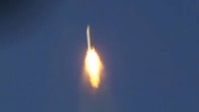 Iran Rudal Fasilitas Nuklir Israel, Puluhan Luka-Luka Iran Rudal Fasilitas Nuklir Israel, Puluhan Luka-Luka