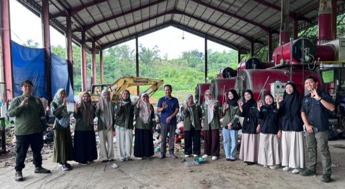 Teknik Lingkungan UIN Malang Gaungkan Pengelolaan Sampah Ramah Lingkungan di TPA Tlekung