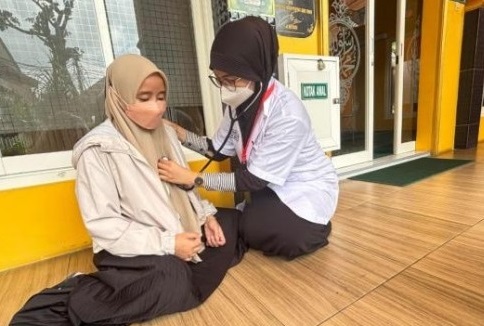 Bertaruh Nyawa di Jalan: Aksi Dokter Muda UIN Malang Kawal Pemudik