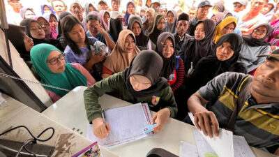 Polemik Bunga Desaku: Blusukan Nyata vs Efisiensi Digital di Jember