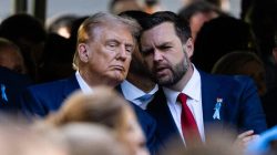 Donald Trump dan Wapres AS Dievakuasi, Ada Suara Tembakan di Acara Bersama Jurnalis