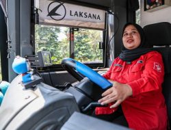Kisah Eka, Sopir Perempuan Satu-satunya Suroboyo Bus yang Menginspirasi di Hari Kartini