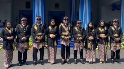 Kasta dan Memori Kolonial di Balik Mewahnya Busana Khas Kota Malang