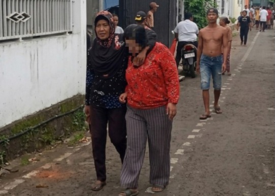 Viral Wanita Diamankan Warga, Ternyata Bagian Keluarga Sindikat Curanmor di Malang Viral Wanita Diamankan Warga, Ternyata Bagian Keluarga Sindikat Curanmor di Malang