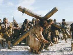 Film-Film Bertema Paskah: Sarana Refleksi, Pengorbanan, dan Kebangkitan