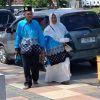 Pasutri Penjual Kerupuk Keliling Menabung Belasan Tahun, Kini Mampu Berangkat Haji