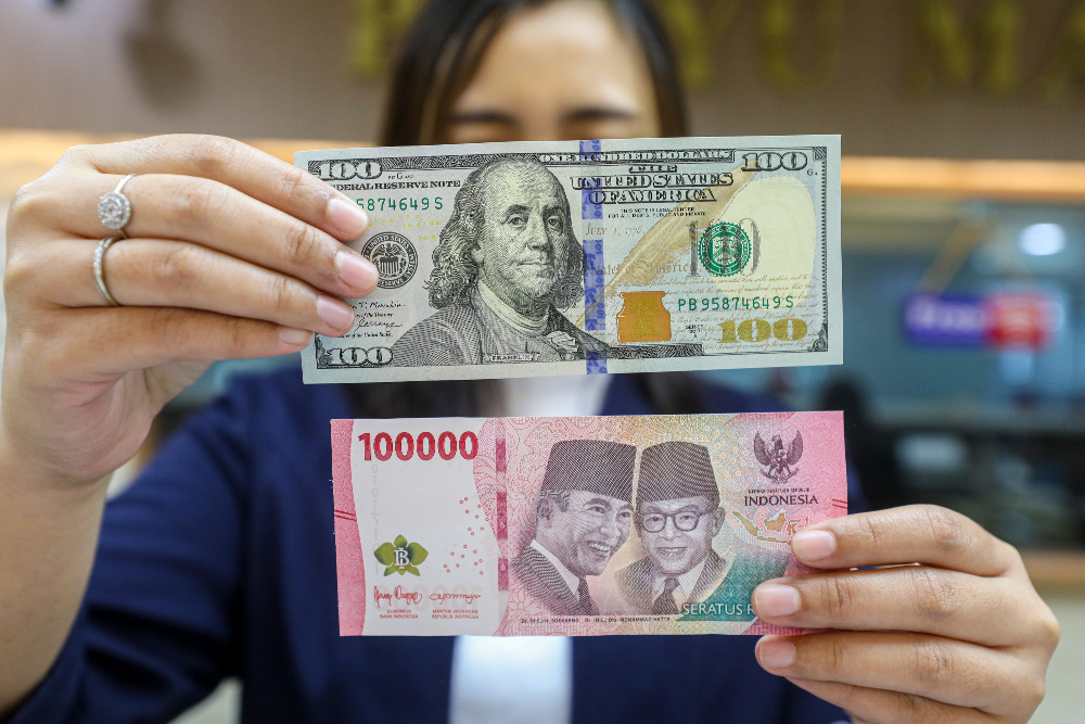 Rupiah Sentuh Rp17.700 Per Dolar AS Pagi Ini