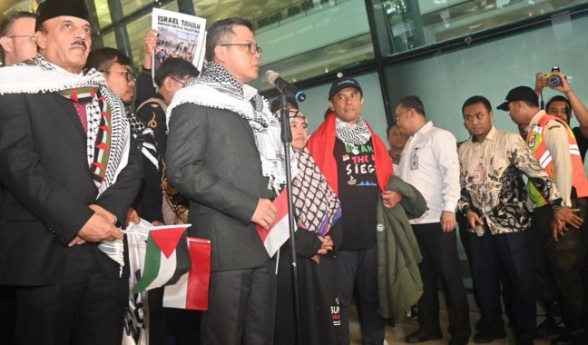 9 WNI Relawan Global Sumud Flotilla Pulang, Beberkan Penyiksaan Israel 9 WNI Relawan Global Sumud Flotilla Pulang, Beberkan Penyiksaan Israel