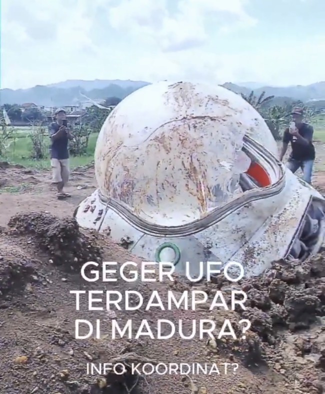 Heboh Pesawat UFO Jatuh di Madura, Benarkah?