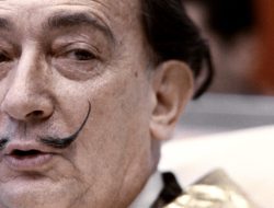 Misteri Kumis Salvador Dalí: 122 Tahun Maestro & Simbol Keabadian Seni