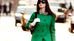 Nostalgia Ikonik: Anne Hathaway Pakai Mantel Andy Sachs Usai 20 Tahun
