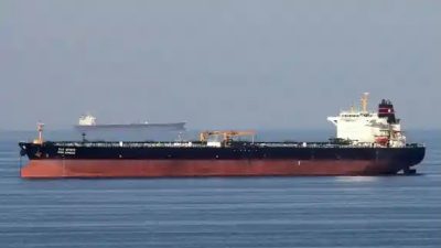 Selat Hormuz Kembali Memanas, Iran Sebut Tankernya Diserang AS