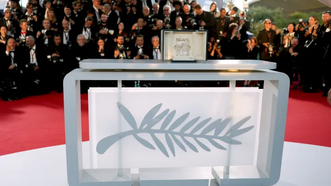 Cannes 2026 Tutup: Puisi Darwish hingga Isu Palestina Warnai Panggung Cannes 2026 Tutup: Puisi Darwish hingga Isu Palestina Warnai Panggung