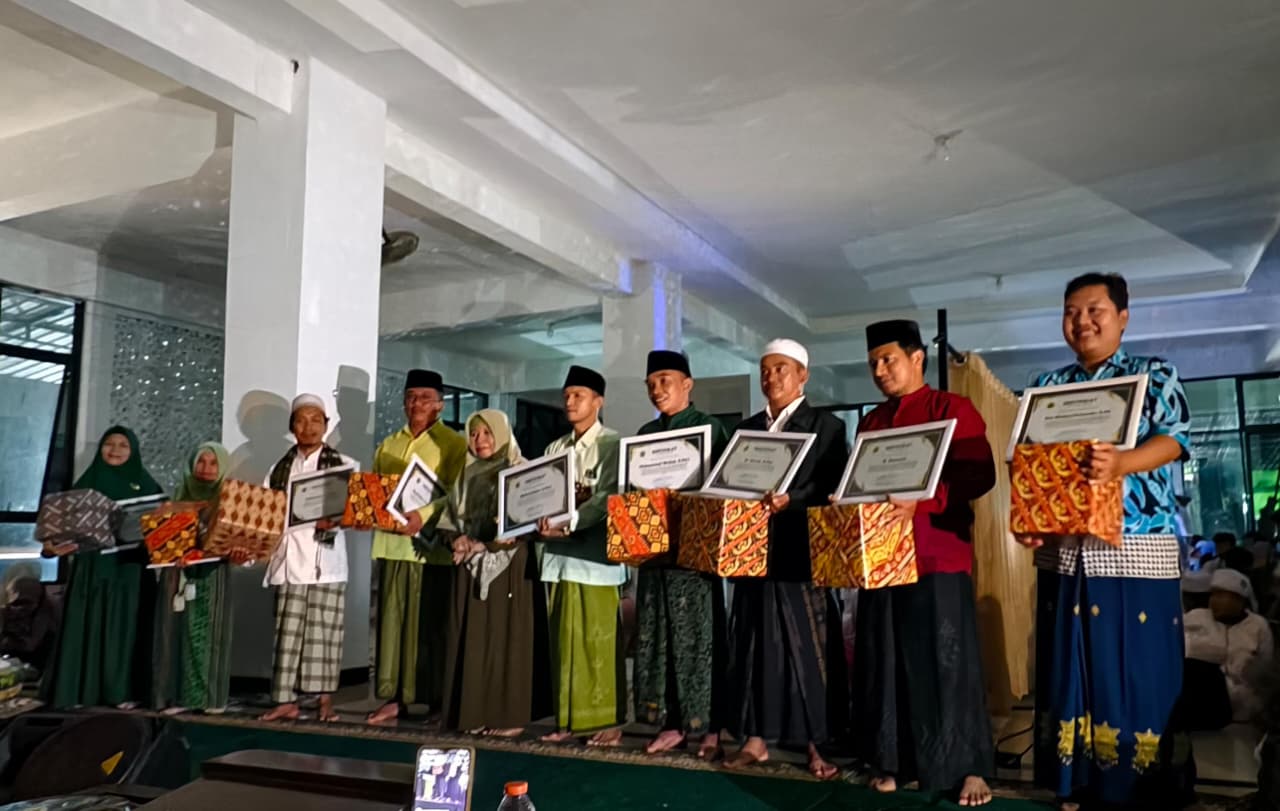 Harlah Ke-67, Al Hayat Malang Apresiasi Guru Berprestasi dan Gelar Beragam Kegiatan