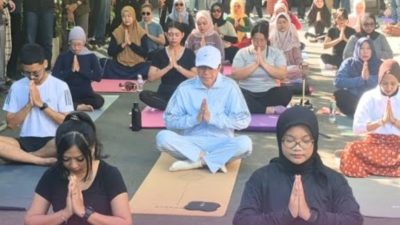 Jokowi Rutin Yoga, Ini 7 Manfaatnya untuk Kesehatan Tubuh