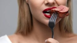 Konsumsi Daging Secukupnya Justru Baik untuk Mental Wanita