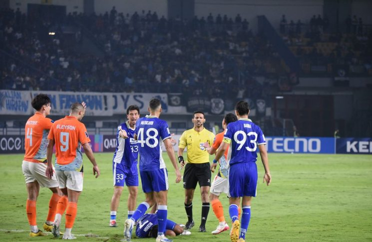 Prahara di GBLA: Sanksi Berat AFC dan Ujian Ambisi Persib di Level Asia
