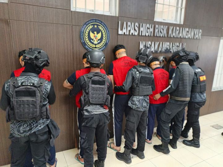 Tengah Malam, Ammar Zoni Dipindah ke Lapas Nusakambangan