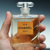 Abad Kejayaan Chanel No. 5: Kisah Keajaiban Aldehida dan Obsesi Coco