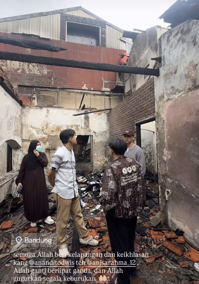 Viral, Kamar Berisi Ribuan Al-Qur’an Tak Tersentuh Api saat Kebakaran Rumah Anisa Rahma
