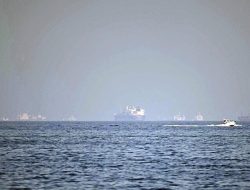 Trump Janji Bebaskan Kapal di Selat Hormuz, Harga Minyak Dunia Langsung Turun
