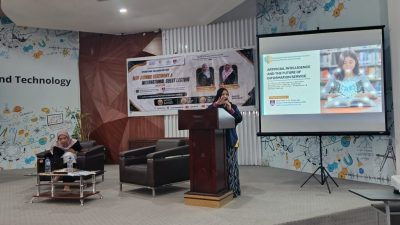 Akademisi Malaysia Belejeti Peran AI dalam Transformasi Layanan Perpustakaan di UIN Malang