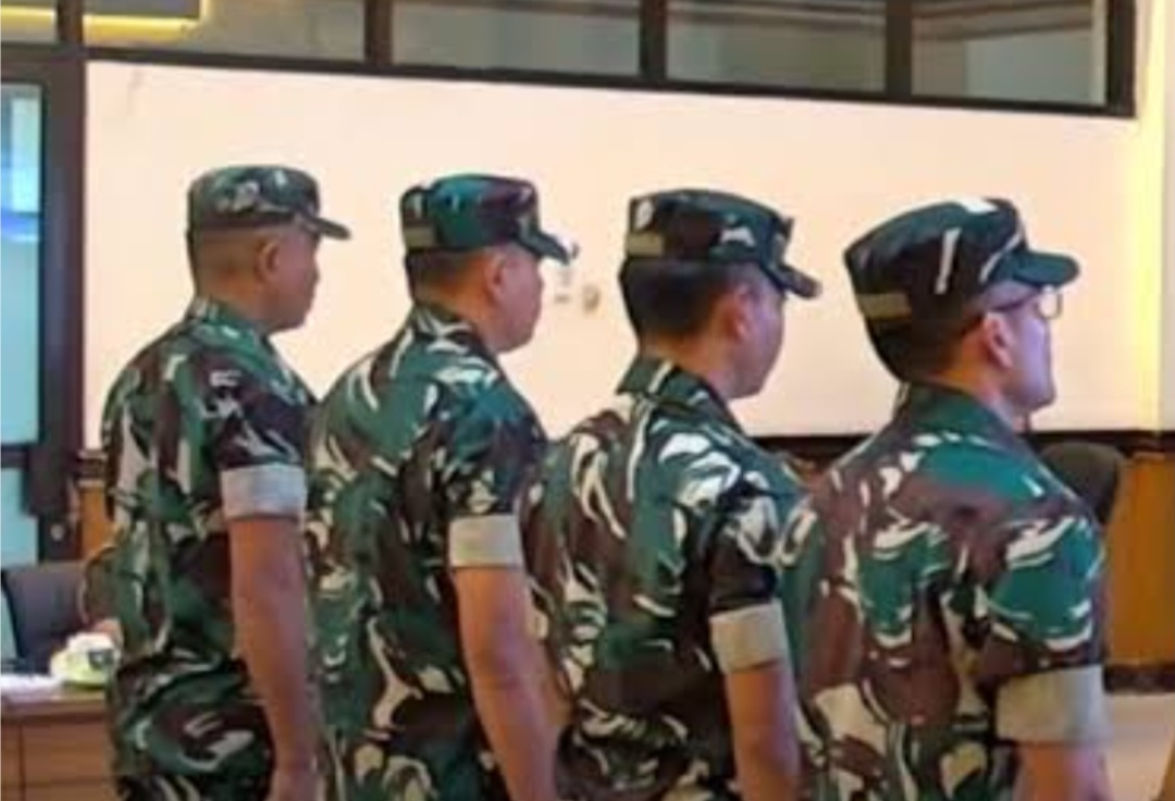 Empat terdakwa kasus penyiraman air keras terhadap aktivis Andrie Yunus. (ig)