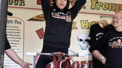 Karmila Purba, dari Pasar Malam ke Arena Tong Setan Internasional