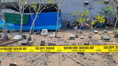 Polisi Bongkar Makam Wanita di Jombang, Diduga Meninggal Tak Wajar