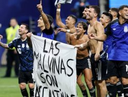 Spanduk Malvinas Warnai Selebrasi Argentina, FIFA Bisa Jatuhkan Hukuman