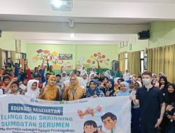 Lindungi Pendengaran sejak Remaja, FK UM Hadirkan Edukasi dan Skrining Telinga di SMPN 22 Kota Malang