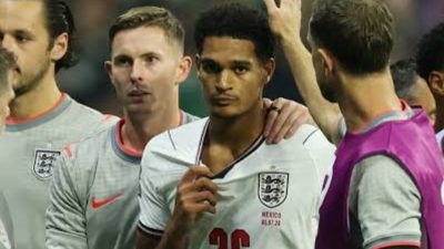 Anggota Parlemen Inggris Tiru Trump, Minta FIFA Batalkan Kartu Merah Quansah