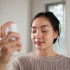 Makeup Sering Longsor? Ini 4 Teknik Pakai Setting Spray yang Benar ala Beauty Content Creator