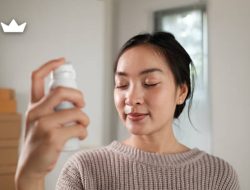 Makeup Sering Longsor? Ini 4 Teknik Pakai Setting Spray yang Benar ala Beauty Content Creator