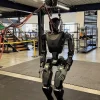 Robot Humanoid Tempur dan Taruhan Etika di Balik Perlombaan AI Militer