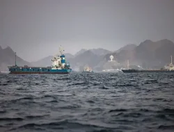 Iran Kembali Tutup Selat Hormuz gegara Kapal Lewat Tanpa Izin