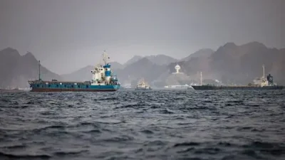 Iran Kembali Tutup Selat Hormuz gegara Kapal Lewat Tanpa Izin