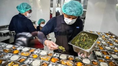 BGN Ingatkan Guru: Jika Satu Bagian MBG Tak Layak, Jangan Dimakan dan Kembalikan ke SPPG
