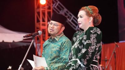 Hadirkan Rhoma Irama di Muara Jawa, Gubernur Harum Tekankan Sinergi Pemerintah dan Dunia Usaha