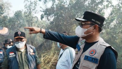Wagub Seno Aji Sigap Turun ke Lapangan, Pemprov Kaltim dan Tim Gabungan Padamkan Karhutla di Sanga-Sanga