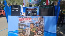 Mobil Hias PBG Angkat Persoalan Transportasi Laut Pulau Bawean di Gresik Merdeka Carnival