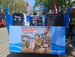 Mobil Hias PBG Angkat Persoalan Transportasi Laut Pulau Bawean di Gresik Merdeka Carnival