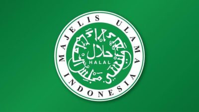 MUI: Haram Pria Berbusana Wanita di Perayaan Agustusan