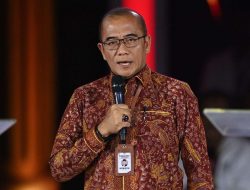 Hasyim Asy’ari Sentil Doli Kurnia dan Arsul Sani soal Pasal PKPU Gibran: Mereka Ikut Rapat Dengar Pendapat
