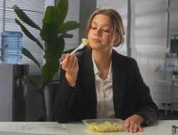 Ganti Nasi Putih dengan Kentang, Benarkah Bisa Bikin Berat Badan Turun?