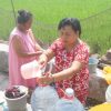 Sumur Puluhan Rumah Warga Jombang Mengering, Terpaksa Ambil Air dari Irigasi Sawah